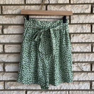 NWT H&M high waisted floral print shorts